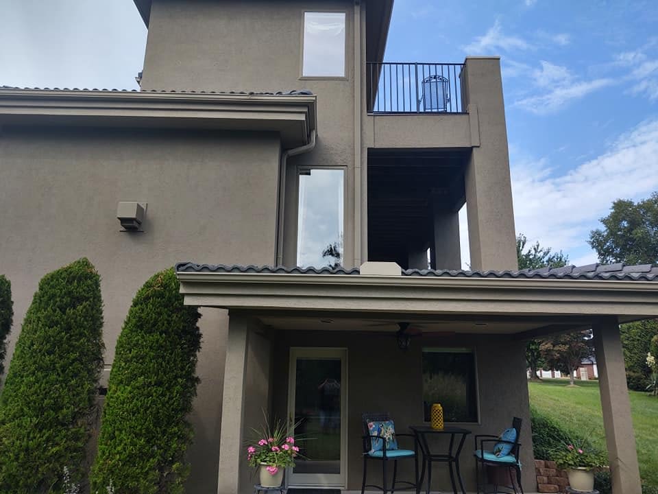 ReallyGreat Window Cleaners at Home in Denver CO