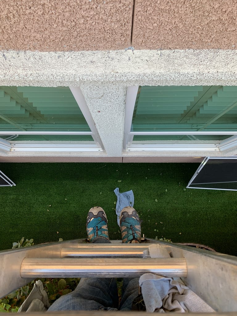 Ladder to Clean Windows Without Streaks